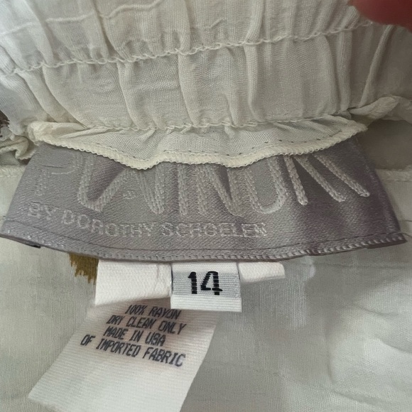 Dorothy Shoelen - Skirt / Cropped Jacket Set - Picture 11 of 12